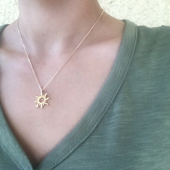 Sun ☀️ Necklace - Good Vibes Only - Picture 3 of 8